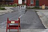 Veien som tidligere var full av humper har nå fått asfalt.